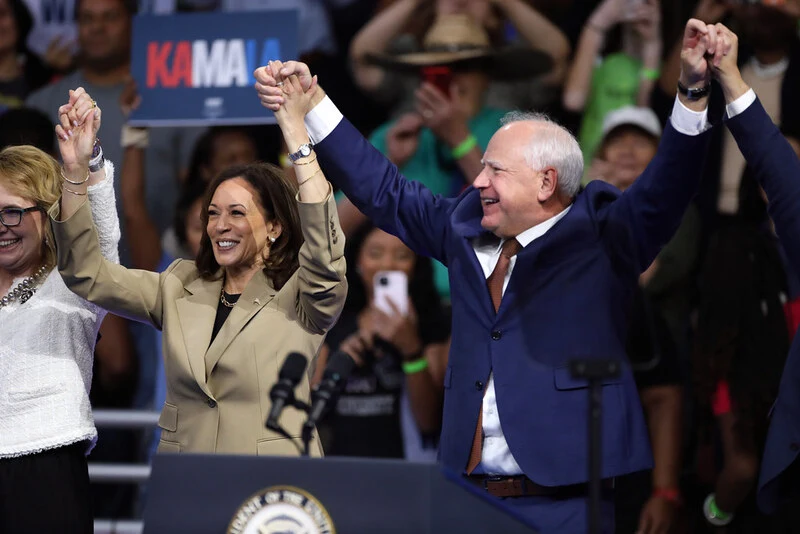 Kamala Harris Tim Walz