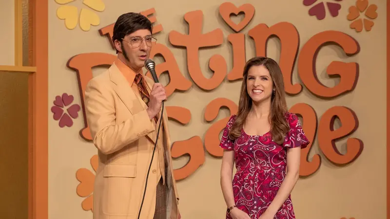 Tony Hale es Ed y Anna Kendrick es Sheryl en "La mujer del momento"